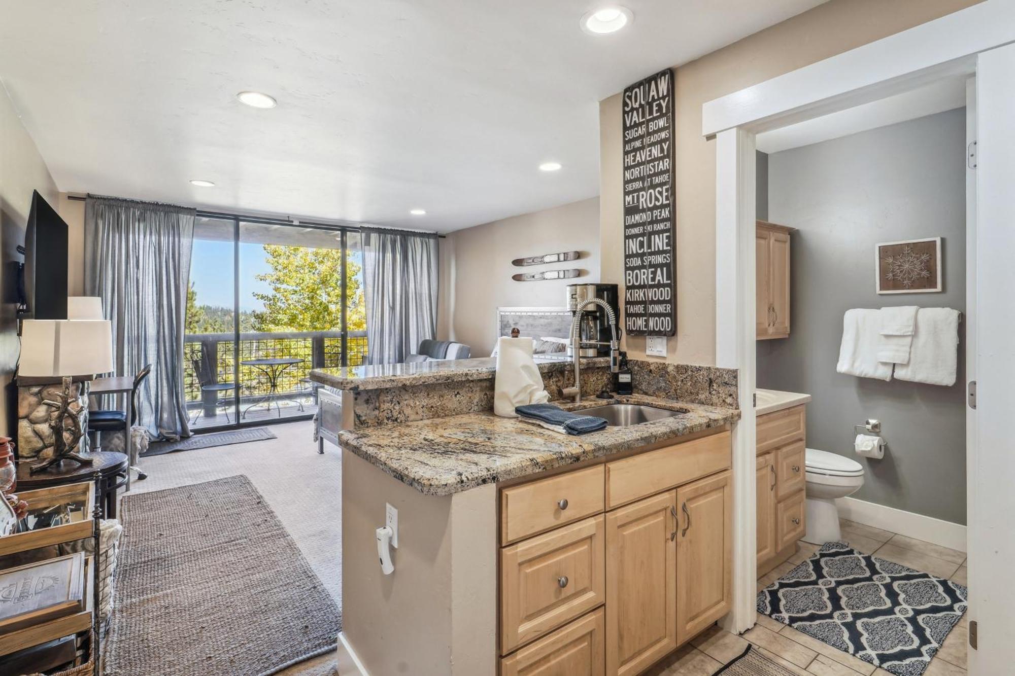 Truckee Studio With Balcony And On-Site Skiing! Eksteriør billede